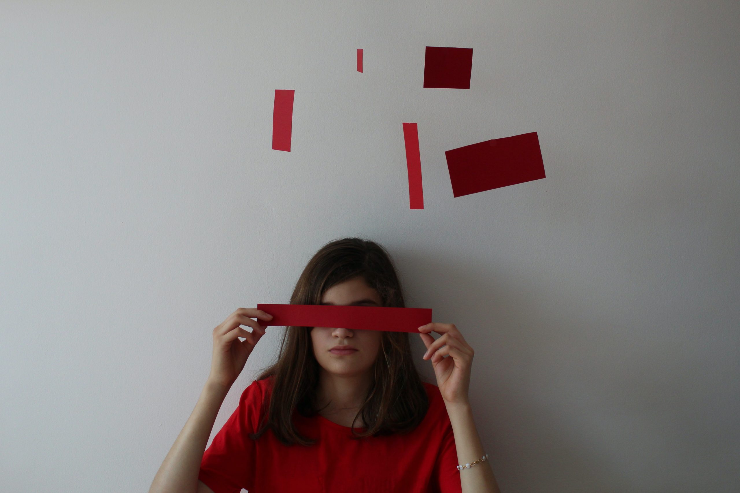 Rosso photo by lucia macedo on unsplash
